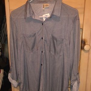 NWT High low button down